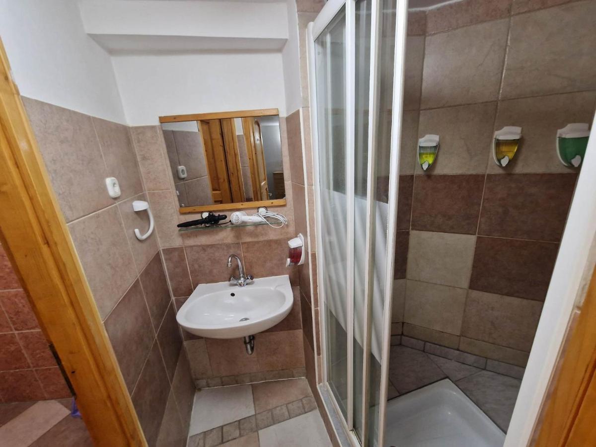 7Dab Josika 4 Contactless Self Check-In Aparthotel Budapest Luaran gambar